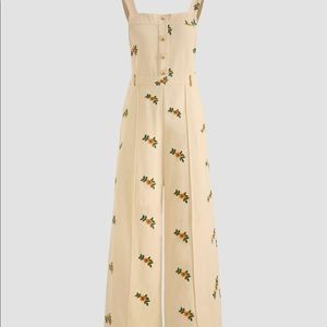 Jumpsuit tres mignon taille M. Si tú aimes hesite pas a oferter.